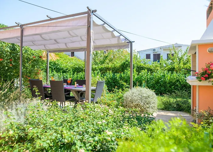 House Mirjana Будинок відпочинку *