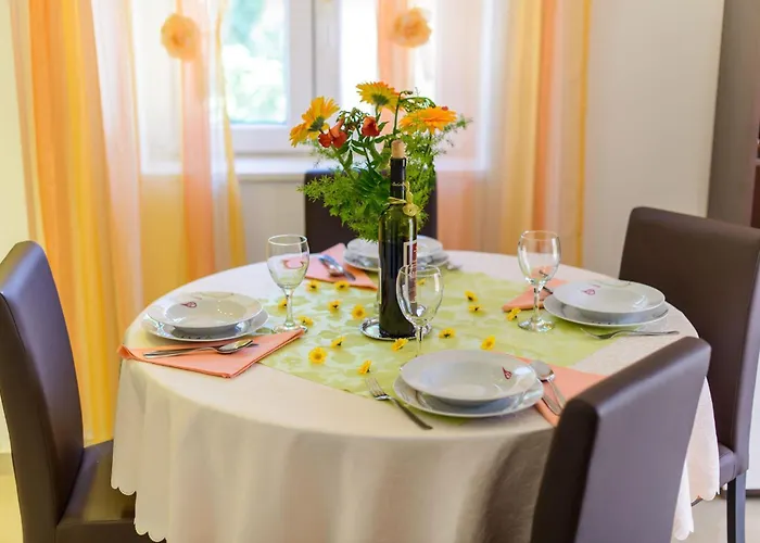 House Mirjana Будинок відпочинку Трогір